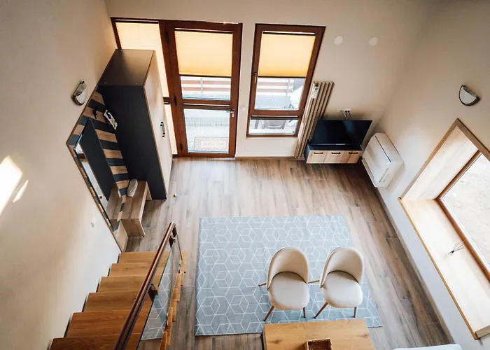 еко къщи марциганица مكان تخييم *